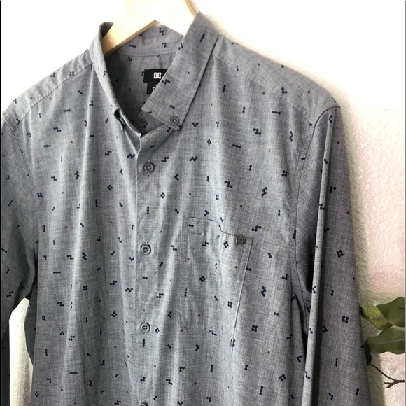 Men’s DC Grey Button Down Shirt - Picture 2 of 7